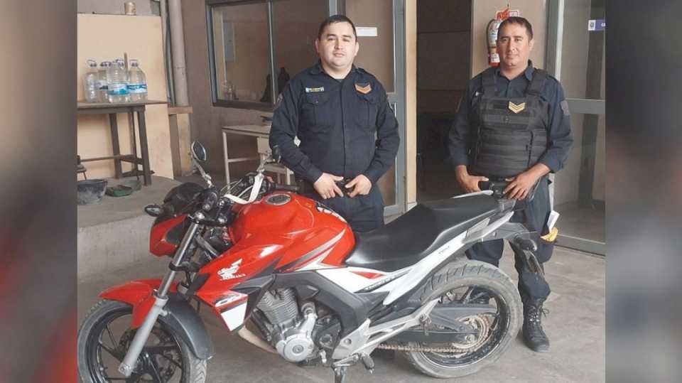 En Estación Atamisqui, secuestran motocicleta robada en La Matanza