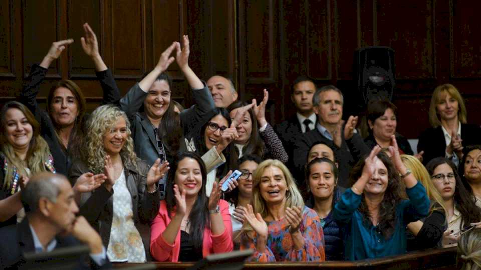 solo-3-mujeres-ocuparon-cargos-en-poderes-ejecutivos-de-mendoza-tras-la-vuelta-a-la-democracia