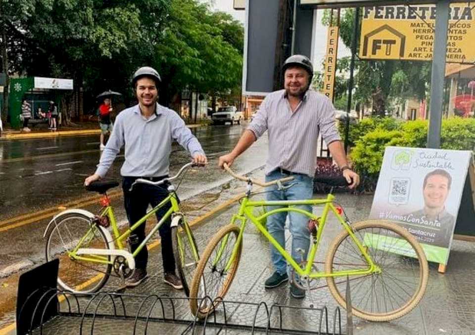 Fernando Santacruz presentó el primer Sistema de Transporte Público de Bicicletas de Posadas