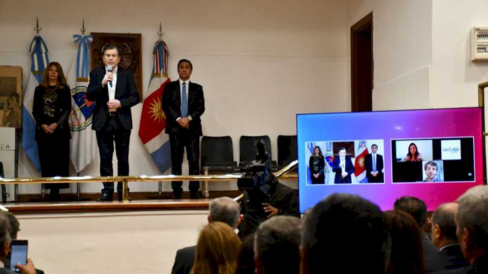 Zamora encabezó el lanzamiento del programa nacional «Mi pueblo conectado»