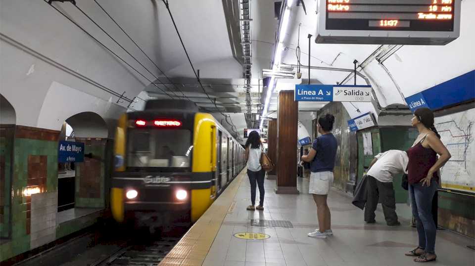 paro-de-subte:-cuales-son-las-lineas-que-dejaran-de-circular-y-en-que-horarios-este-jueves-4-de-mayo