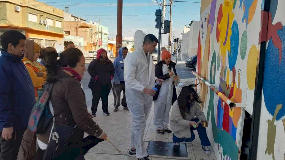 Un mural por la salud mental en el barrio La Loma