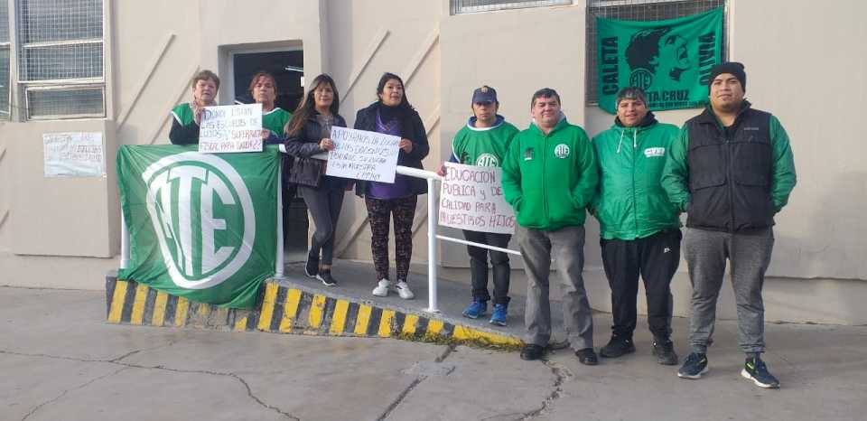 Medida de fuerza por las condiciones edilicias de la Escuela 69