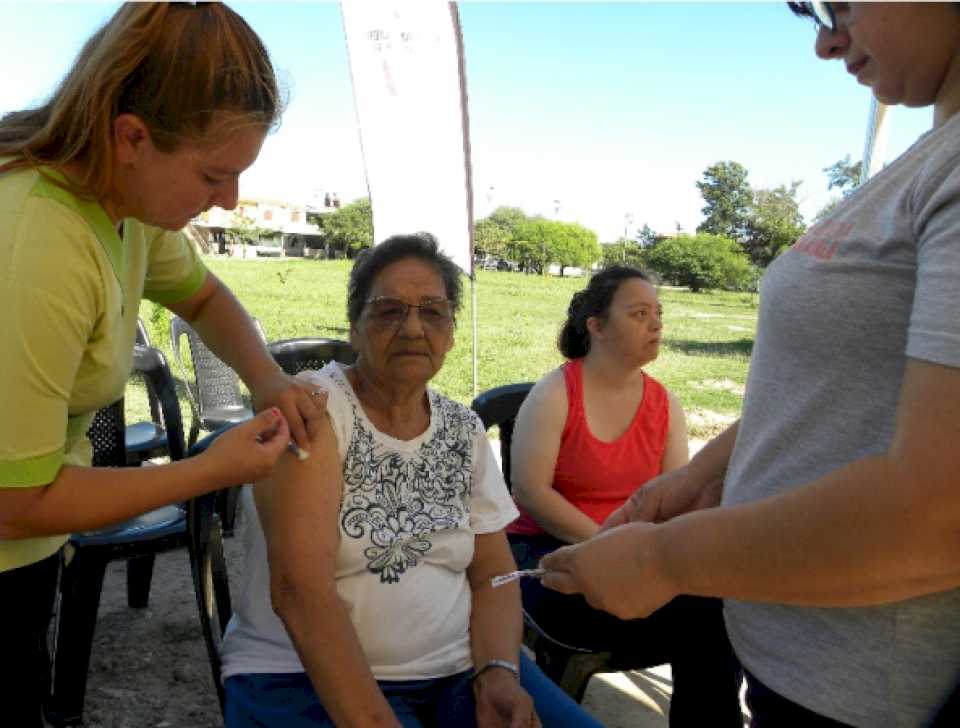 Actualizan las recomendaciones para la vacuna de refuerzo contra el coronavirus