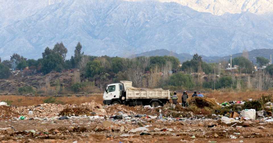 junin:-encuentran-a-un-hombre-inconsciente-y-quemado-en-un-basural