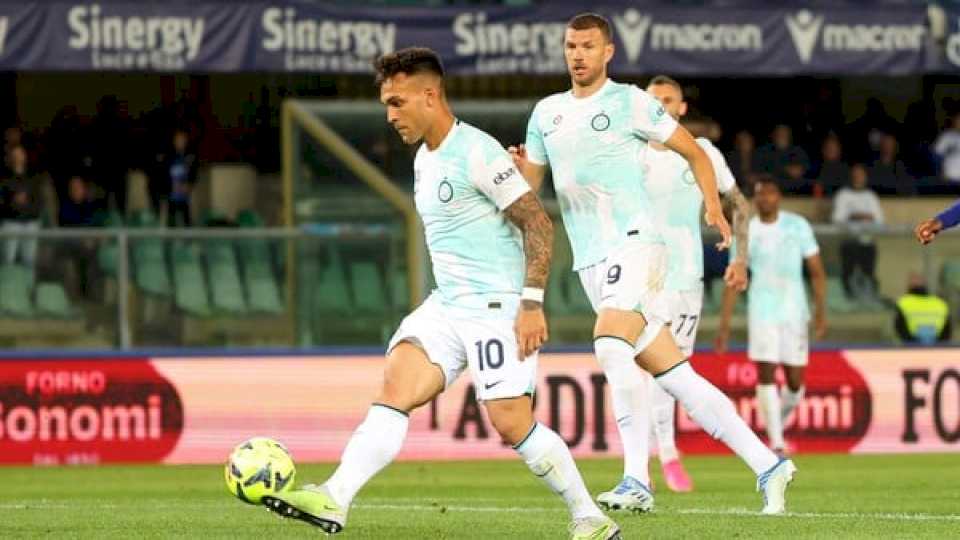 Doblete de Lautaro Martínez y triunfo sufrido de Lazio para postergar el festejo de Napoli, que este jueves puede tener su gran día