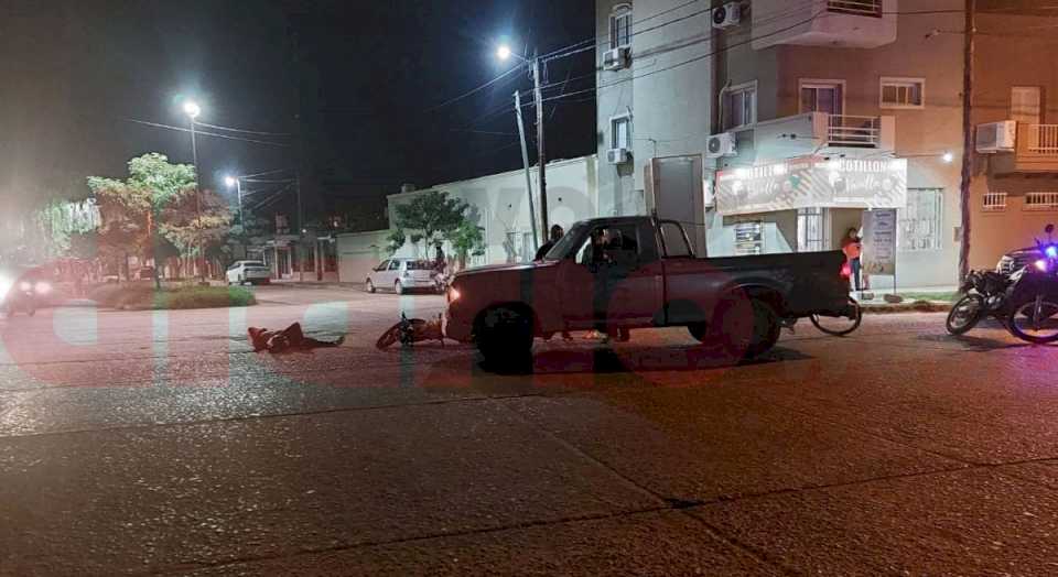 otro-accidente-en-la-misma-esquina:-un-motociclista-termino-hospitalizado-tras-un-violento-choque