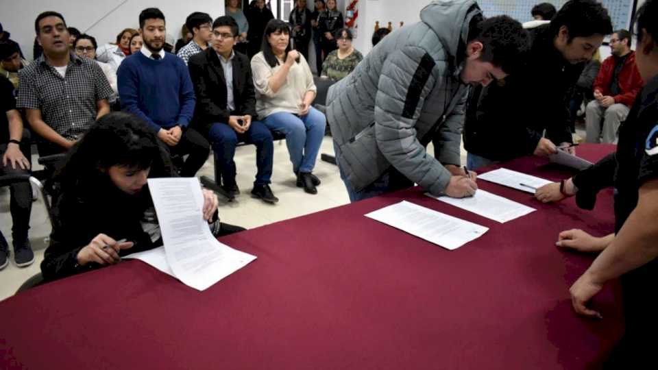 Firma de acuerdos del programa “Promover Igualdad” para personas con discapacidad