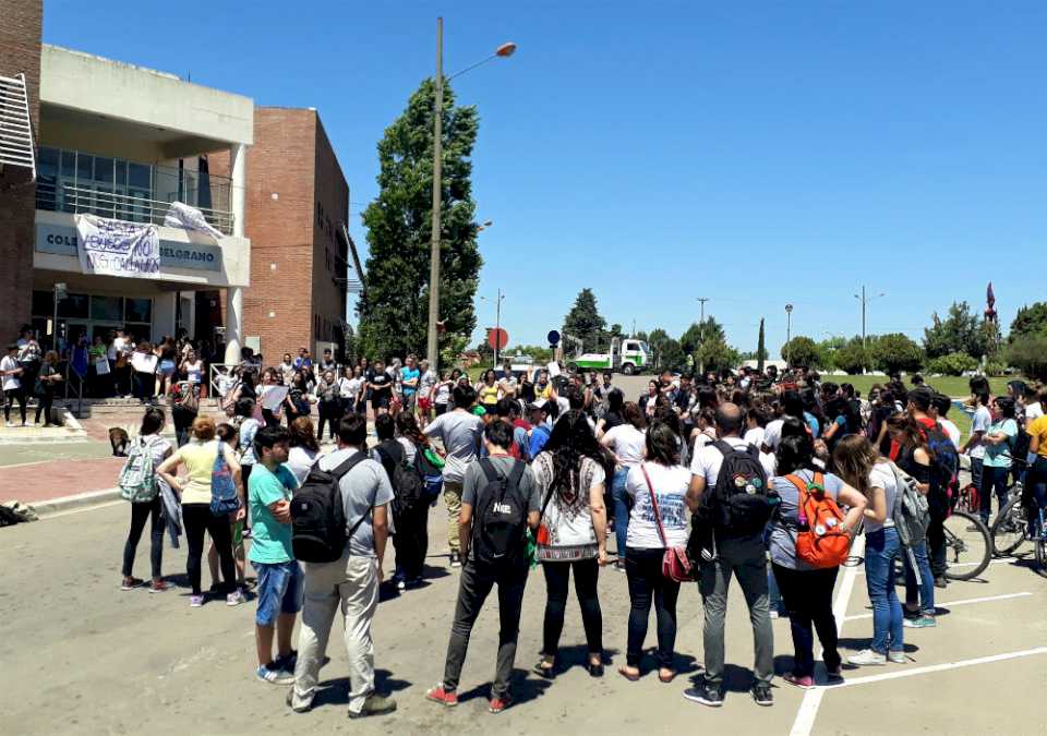 Profesor detenido en Santa Rosa: quedó firme la condena por abuso a una alumna