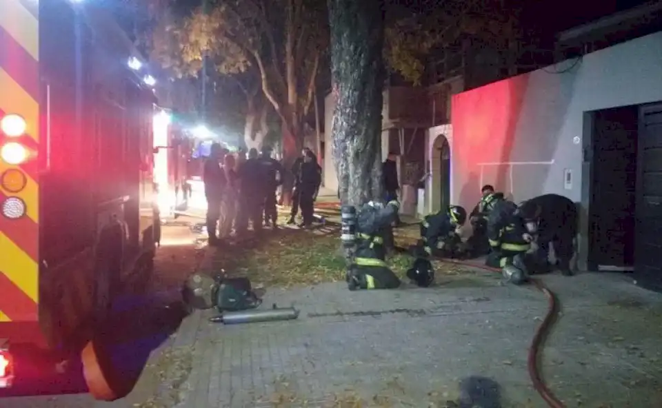 Murió en incendio de su casa