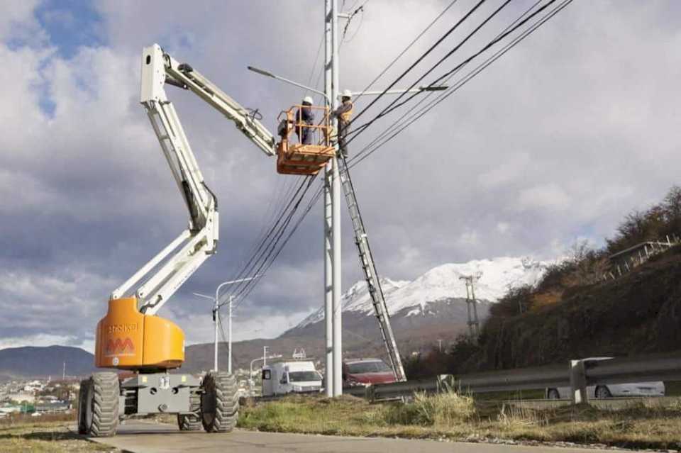 comenzaron-los-trabajos-de-iluminacion-en-la-bicisenda-“pensar-malvinas”