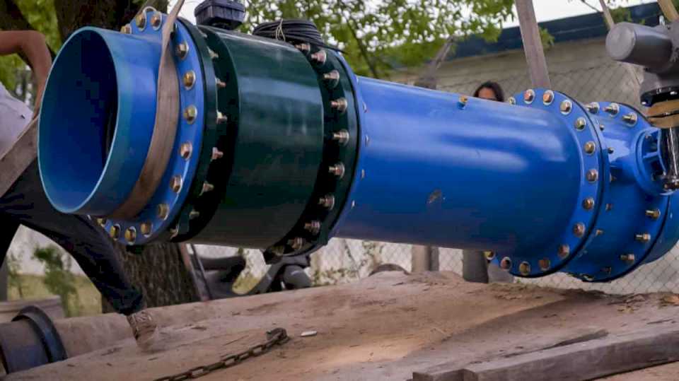 Colocan otra válvula en la red de agua potable