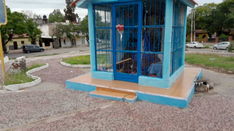 Las Termas: acto vandálico contra una gruta de la Virgen del Valle