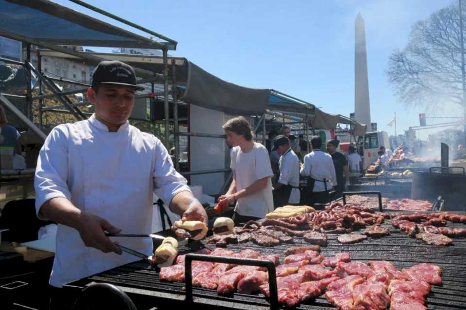 ¡Atención parrilleros!: buscan a un participante que represente a Chubut en el Campeonato Federal del Asado