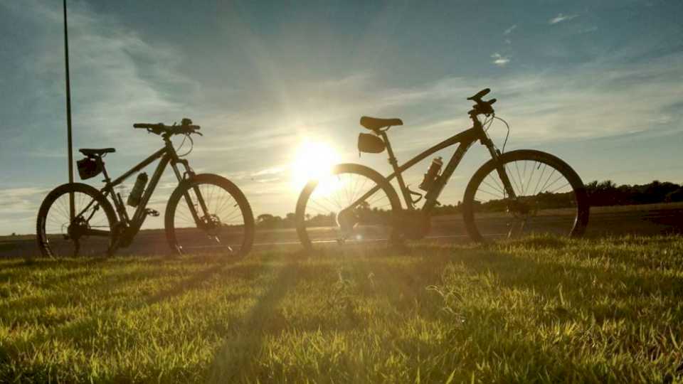 Fernando Santacruz | “Impulsamos 200 postas y bicicletas para uso público en Posadas”