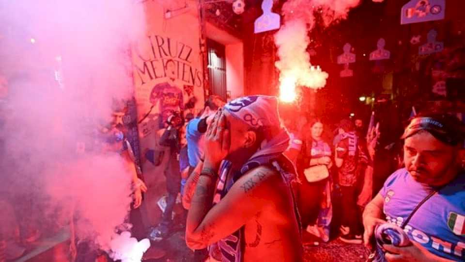 Fiesta en Nápoles: así está la ciudad tras el título del Napoli luego de 33 años de espera