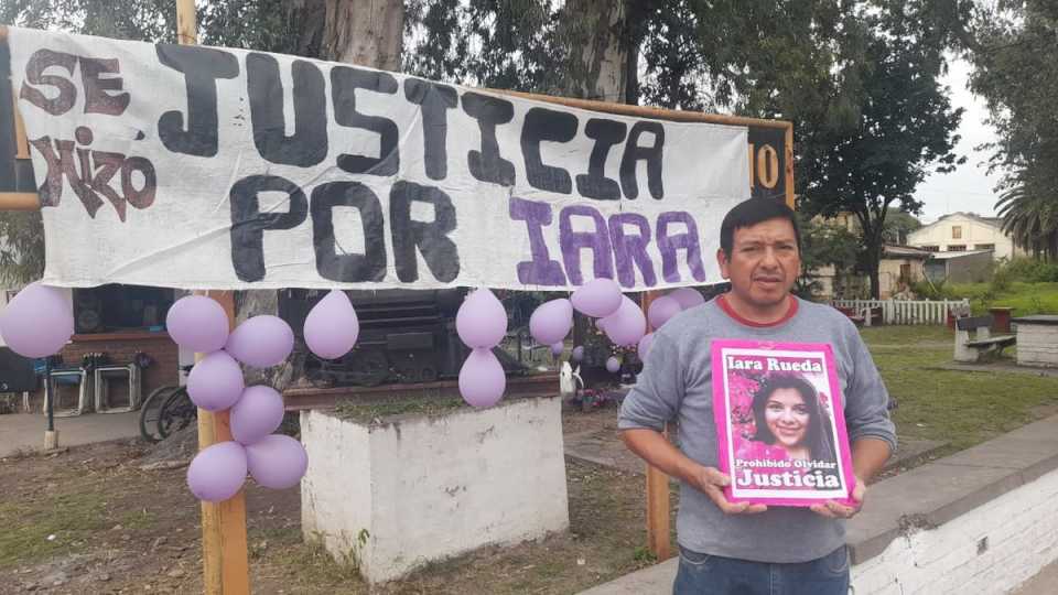 Tras la condena, los padres de Iara Rueda esperan el juicio contra los policías