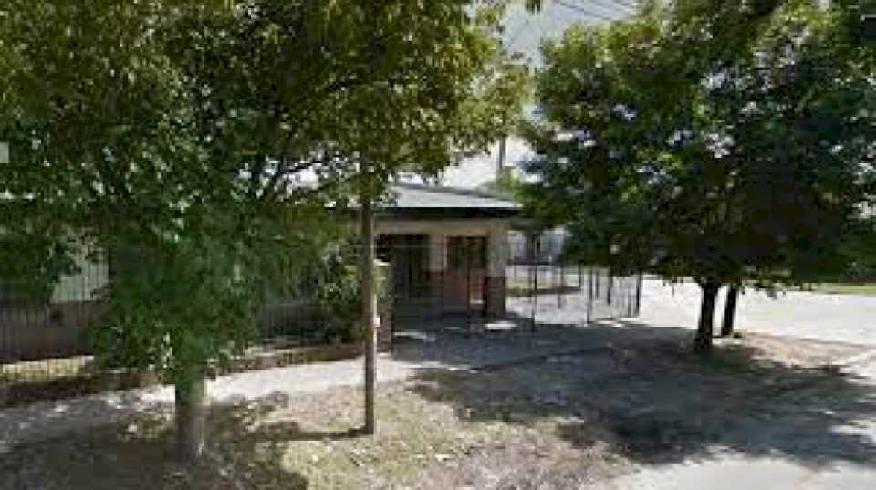 Un nene de 12 años llevó una pistola a la escuela y amenazó a sus compañeros