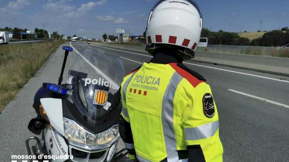 los-mossos-buscan-al-autor-de-la-muerte-a-tiros-de-un-chico-de-15-anos-en-barcelona