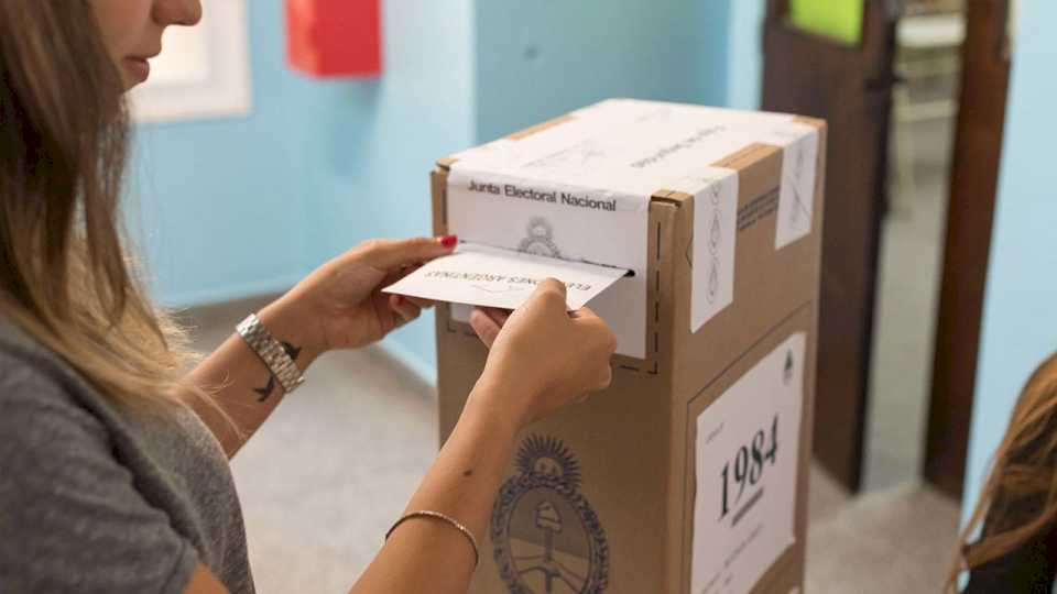 a-que-hora-se-conoceran-los-resultados-de-las-elecciones-en-misiones,-jujuy-y-la-rioja