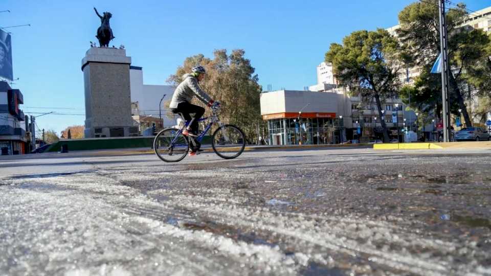 Clima en Neuquén: un domingo con lluvias, menos viento y temperaturas bajo cero