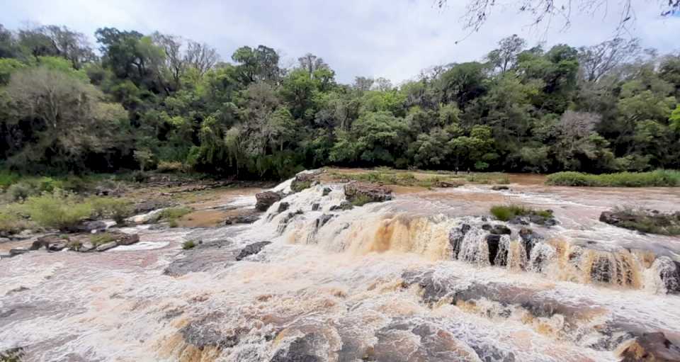 Aniversario de Jardín América | Intendente destacó las obras de servicios públicos concretadas que garantizan seguridad y calidad de vida