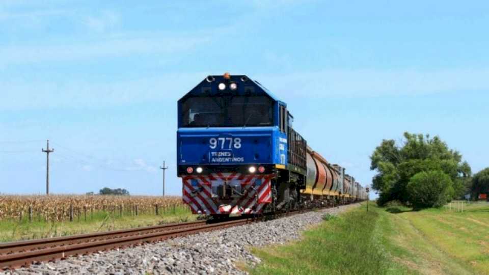 tren-para-vaca-muerta:-se-firmo-la-adjudicacion-para-comenzar-la-obra