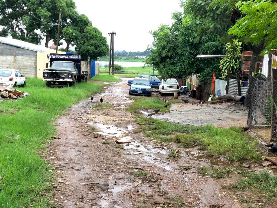 barrio-sesquicentenario:-piden-arreglos-de-calles-y-alumbrado-publico