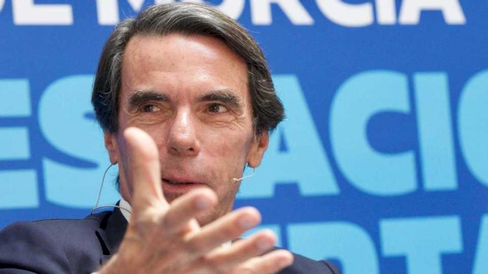 aznar,-en-murcia:-«es-mas-importante-el-plan-hidrologico-nacional-que-tres-o-cuatro-diputados-en-el-congreso»