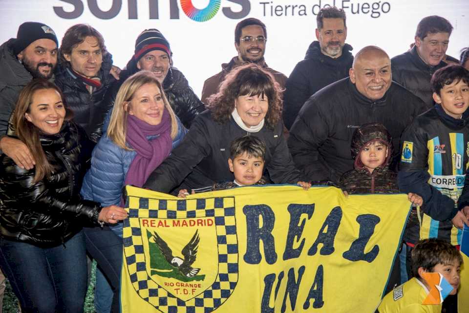 “El desarrollo del deporte y la cultura son fundamentales para Tierra del Fuego”