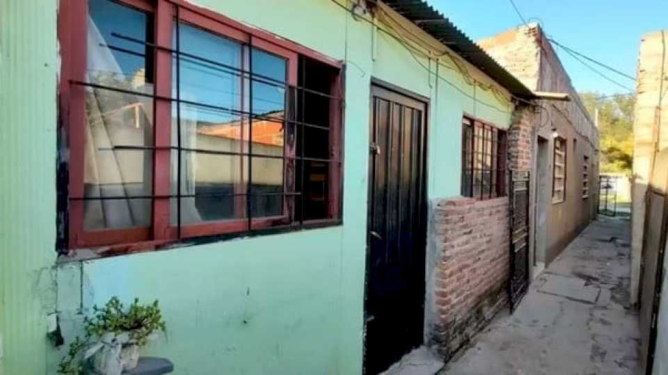 horror-en-bahia-blanca:-internaron-a-cuatro-hermanos-e-investigan-a-sus-padres-por-abandono-de-persona