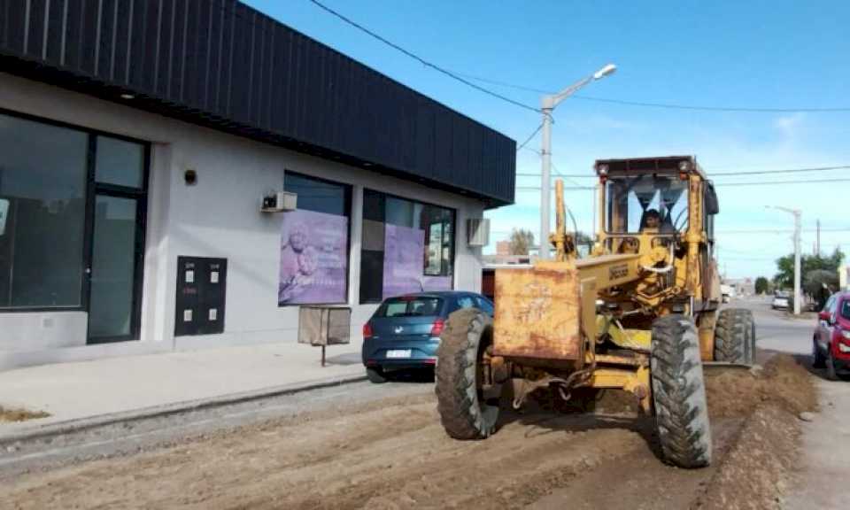 El Municipio de Trelew continúa con las tareas de mantenimiento vial