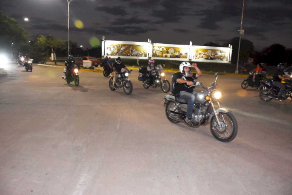 Se realizó el primer encuentro internacional de motoqueros en Sáenz Peña