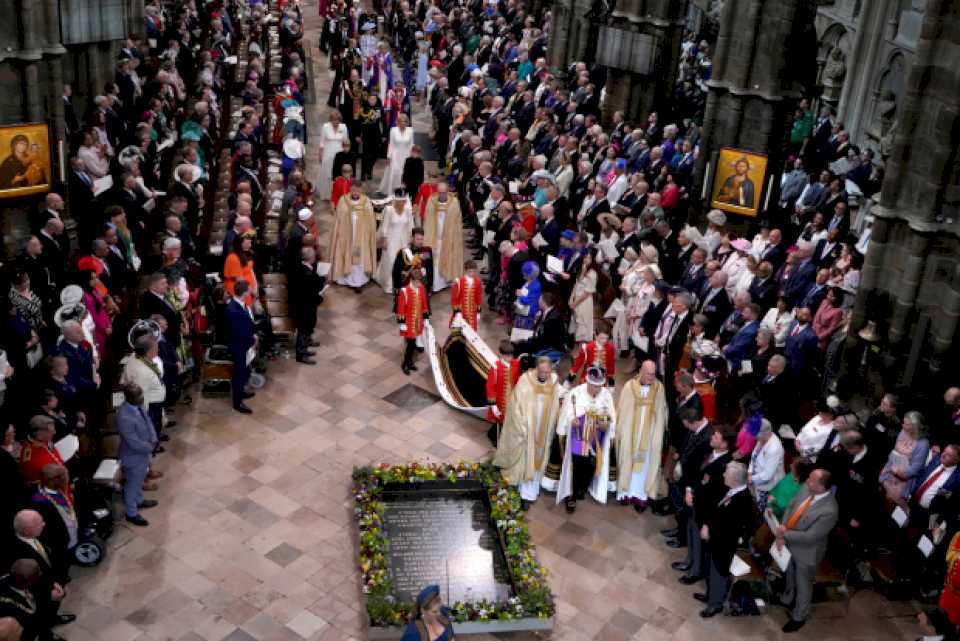 El rey Carlos III y su esposa Camila fueron coronados en una histórica ceremonia para el Reino Unido 