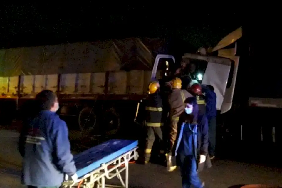 Dos camiones chocaron en la Autopista Serranías Puntanas