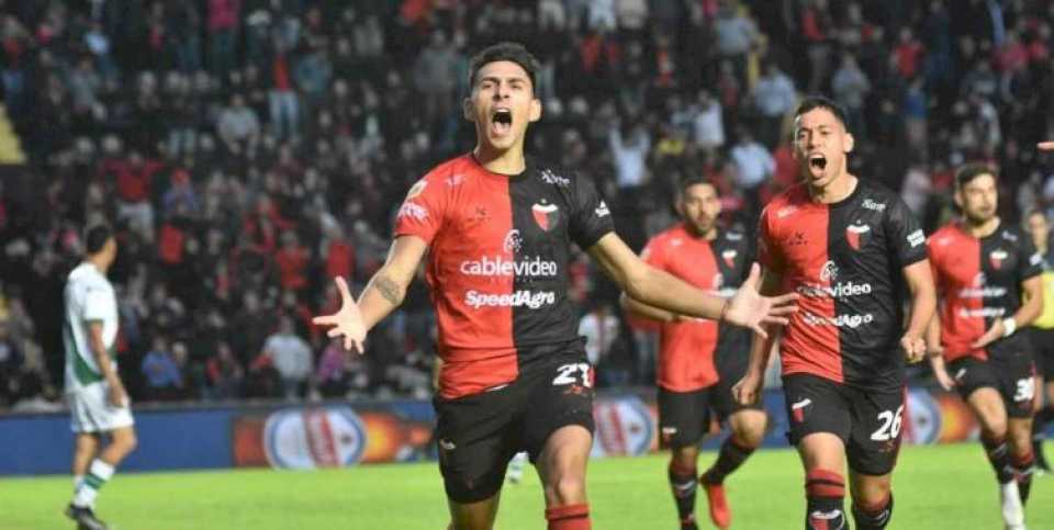 Colón le regaló un triunfo a sus hinchas: derrotó 2 a 0 a Banfield