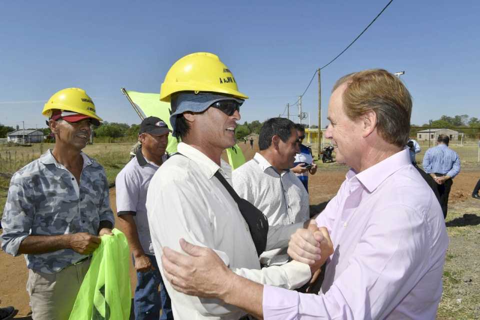 el-saludo-de-gustavo-bordet-para-los-trabajadores