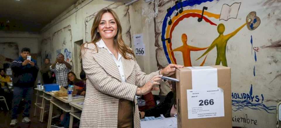 VOTÓ TERESITA MADERA: PIDIÓ «ELEGIR A CONCIENCIA EL DESTINO DE LA RIOJA»