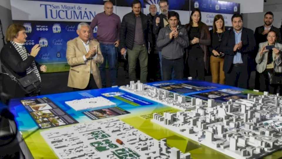 Con una maqueta en 3D se mostró la transformación de San Miguel de Tucumán en los últimos 8 años