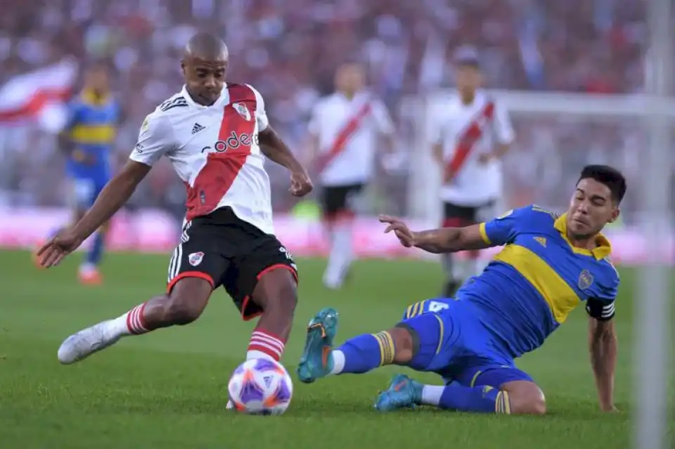 el-superclasico-fue-para-river-y-termino-en-«batalla-campal»