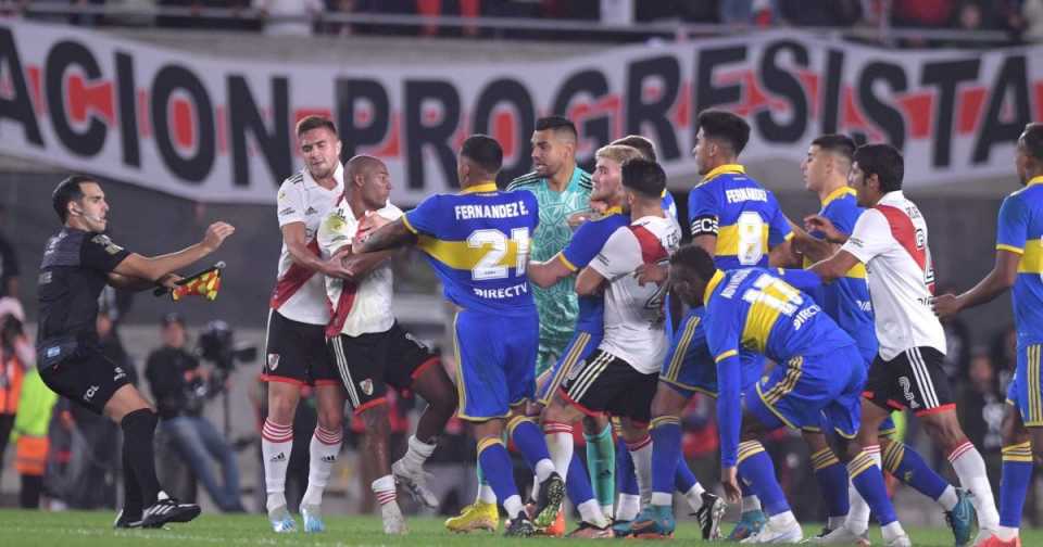 «Chiquito» Romero apuntó contra todos tras el escándalo en el Superclásico: «Nos perjudicaron»