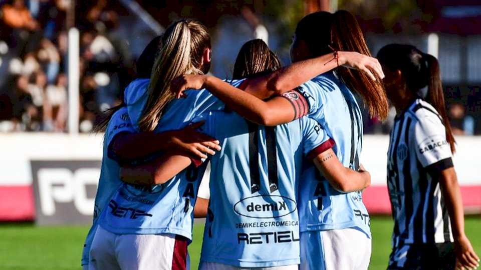 uai-urquiza-goleo-y-es-escolta-del-lider-boca-en-el-campeonato-femenino