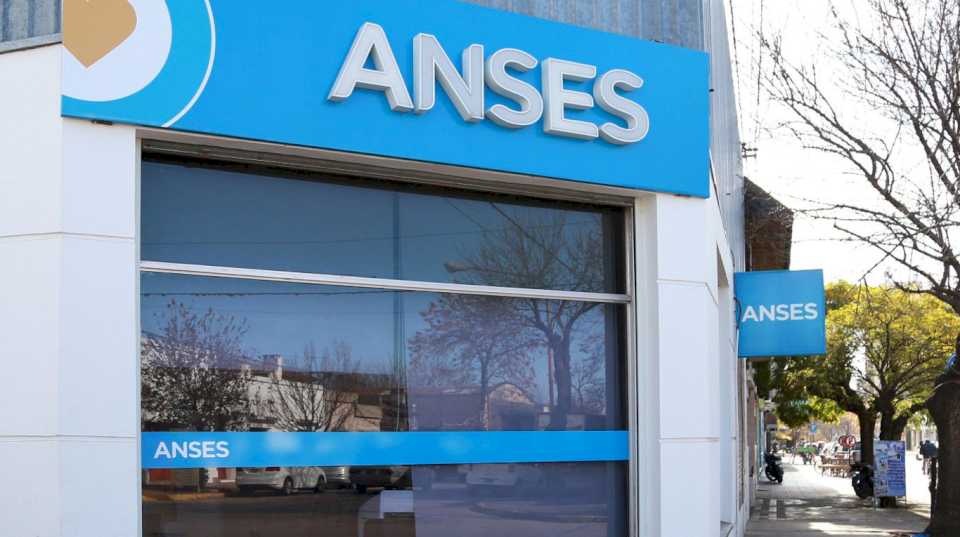 ANSES cuándo cobro: el cronograma de pagos de este lunes 8 de mayo