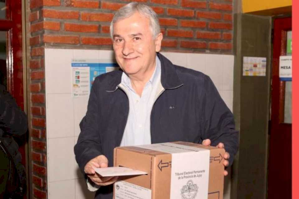 Los oficialismos se mantuvieron en el primer megadomingo electoral