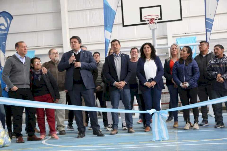 La inauguración del polideportivo de San Lorenzo fue una fiesta