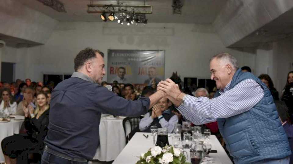 “Hemos tomado una gran decisión en Concepción”: Jaldo participó del cierre de campaña de Raúl Albarracín