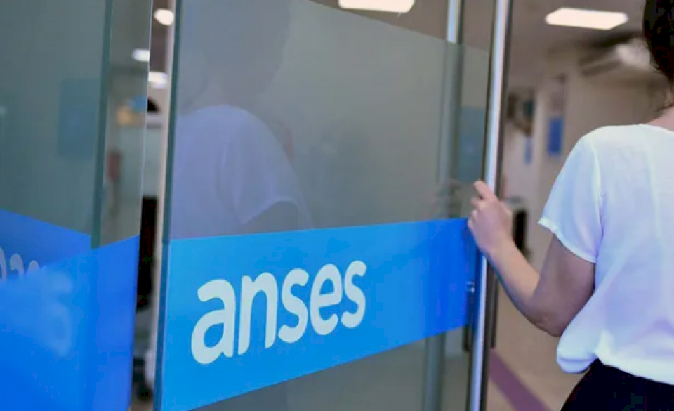 ANSES cuándo cobro: jubilaciones, AUH, SUAF y otras prestaciones