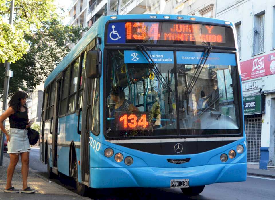 Si los choferes no cobran, habrá paro de colectivos