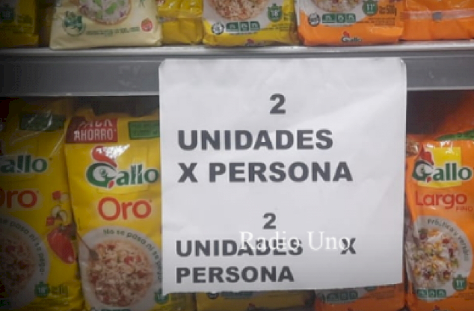 El pasado se repite: como en el 2001, empiezan las restricciones para comprar arroz y otros productos