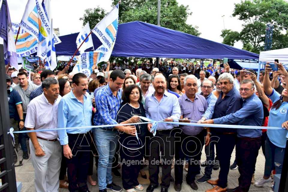 El Gobernador inauguró el nuevo edificio de la CGT Formosa